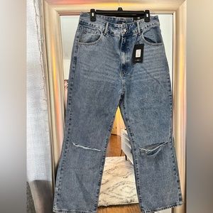 Brand New, Never worn. Slouch Fit Mom Jeans